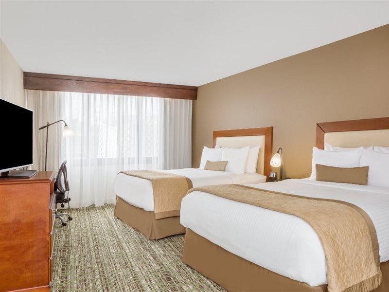 Clarion Hotel & Suites Mount Laurel Kültér fotó