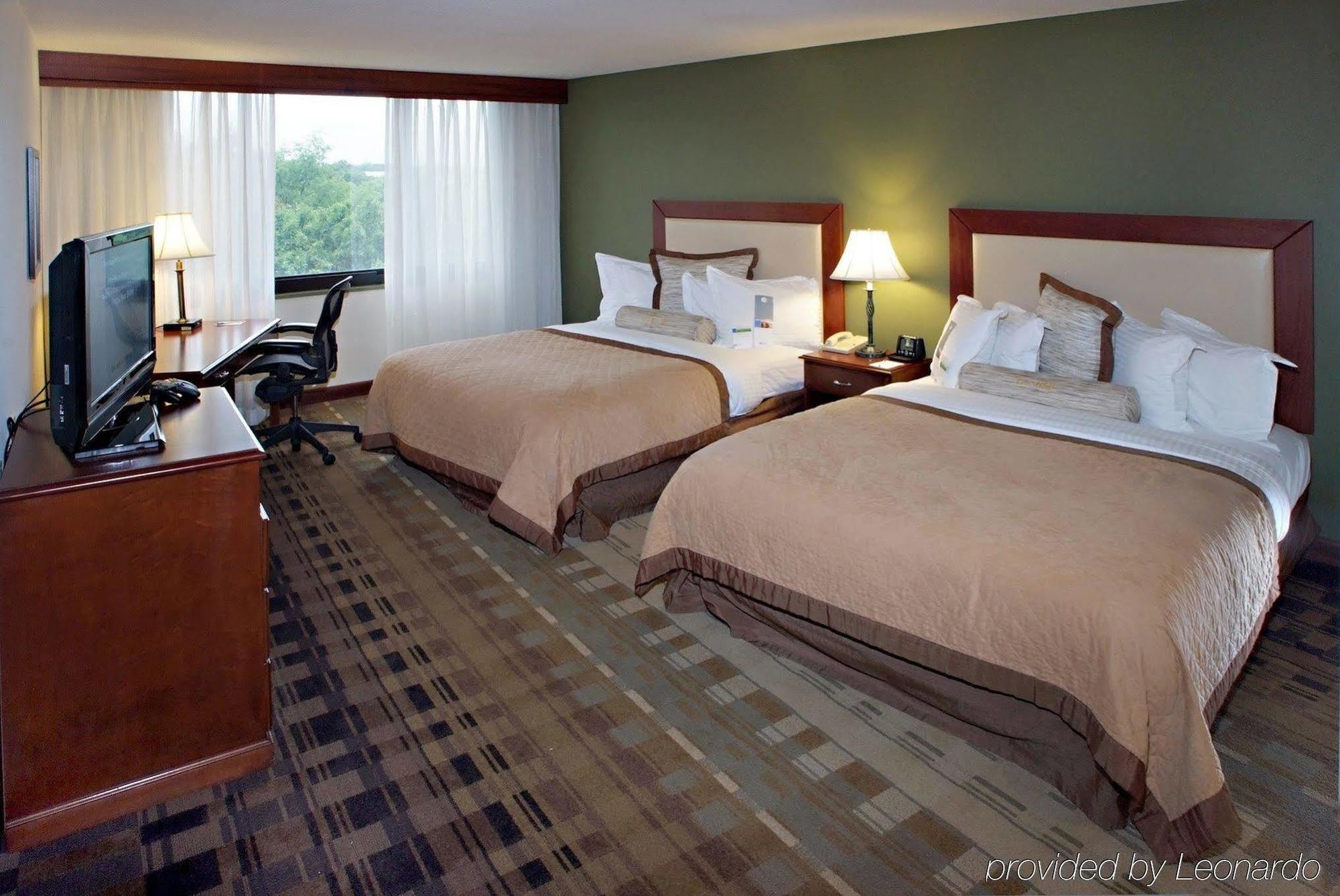 Clarion Hotel & Suites Mount Laurel Kültér fotó